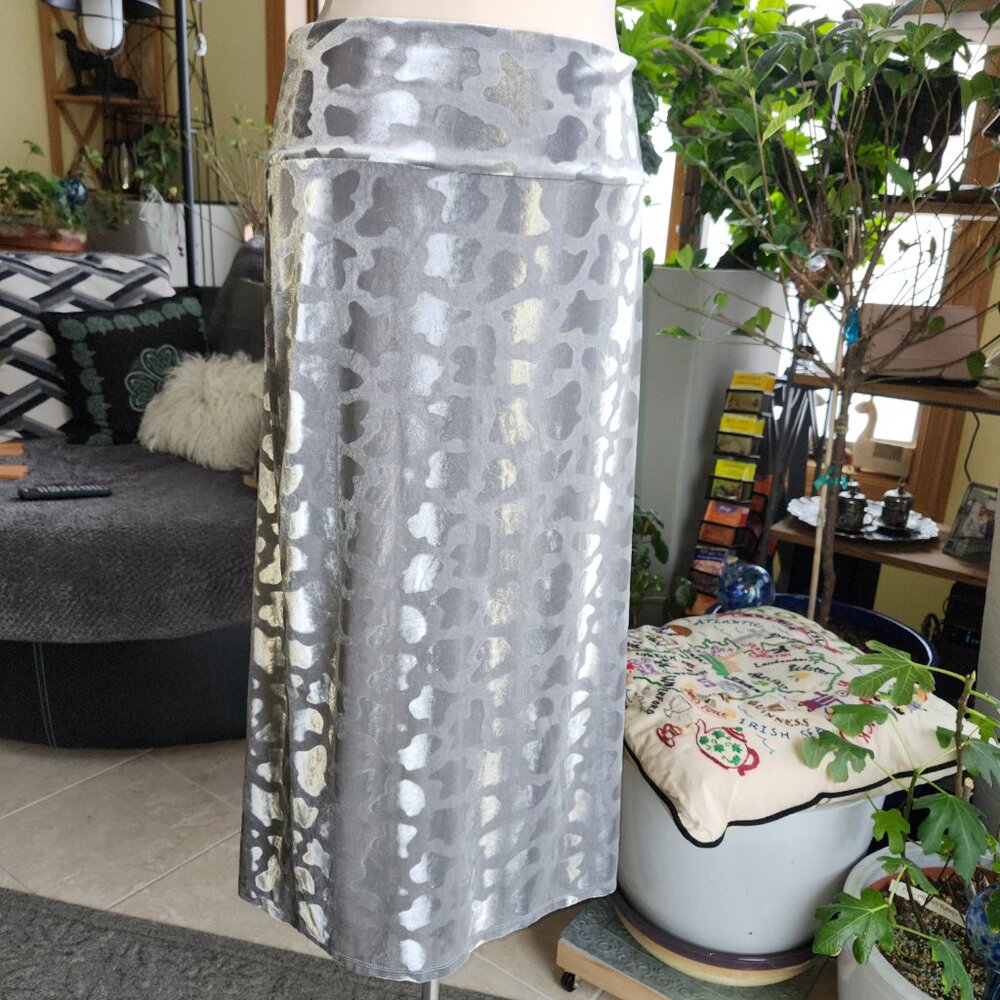 LuLaRoe Gray/Silver Patterned Crushed Velvet Shimmer Pencil Skirt 2X